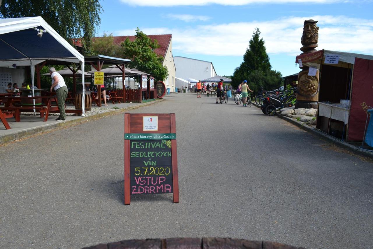 Penzion Sedlecka Vina セドレツ エクステリア 写真